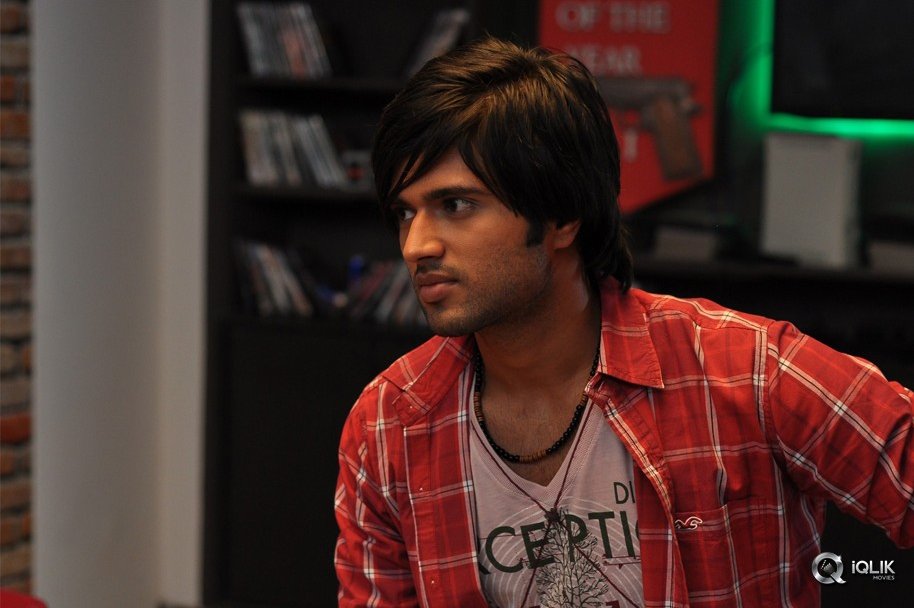 Ye-Mantram-Vesave-Movie-Stills